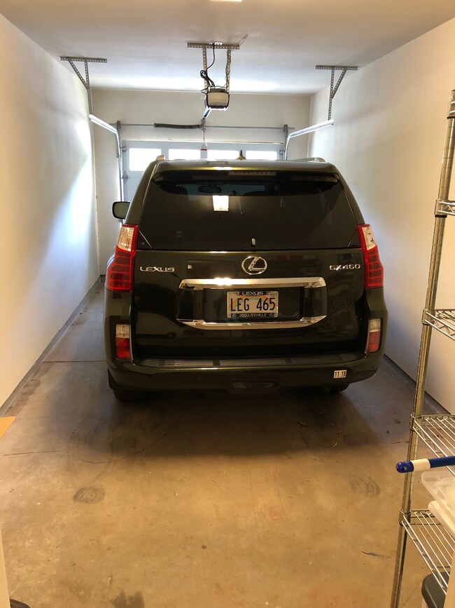 Building Photo - 30 E Lipoa St