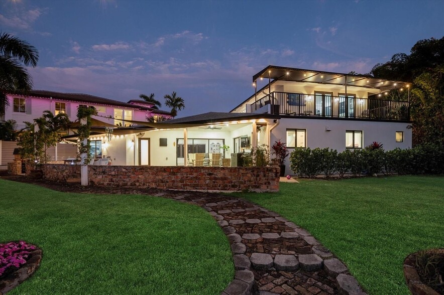 Building Photo - 600 SW 8th Ter