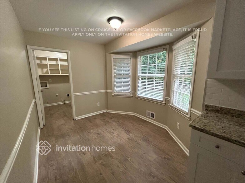 Building Photo - 3098 St Helena Dr