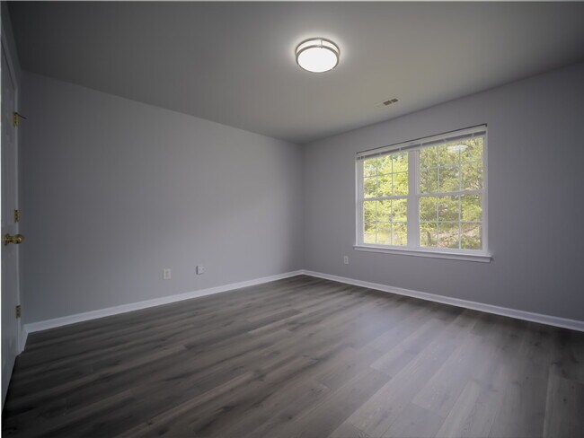 Building Photo - 1030 Boxelder Ln