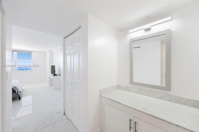 Building Photo - 2401 S Ocean Dr