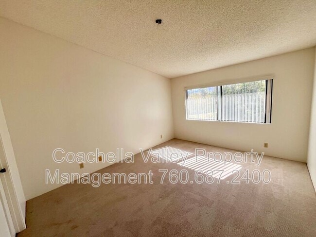 Building Photo - 68109 Lakeland Dr