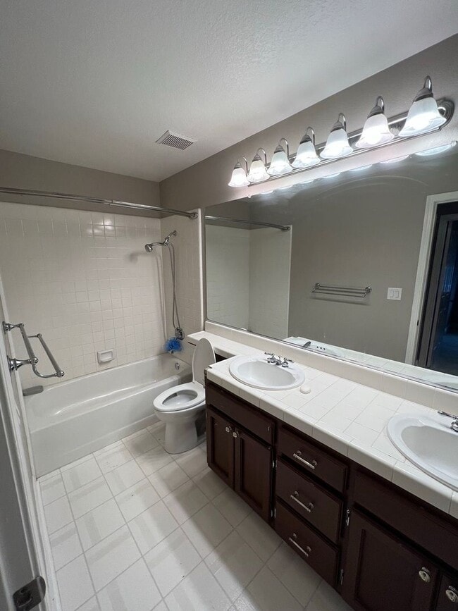 Building Photo - Beautiful 4 Bedroom, 3 Bath Antioch Home W/ SOLAR in Antioch