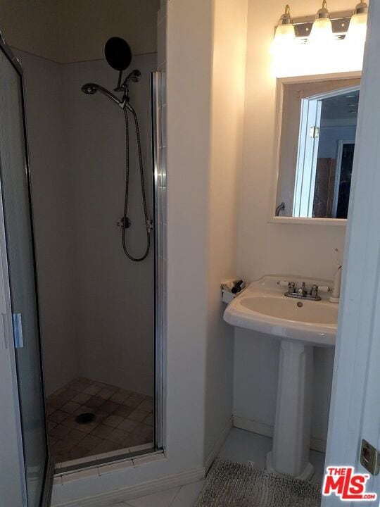 Building Photo - 7720 Cowan Ave