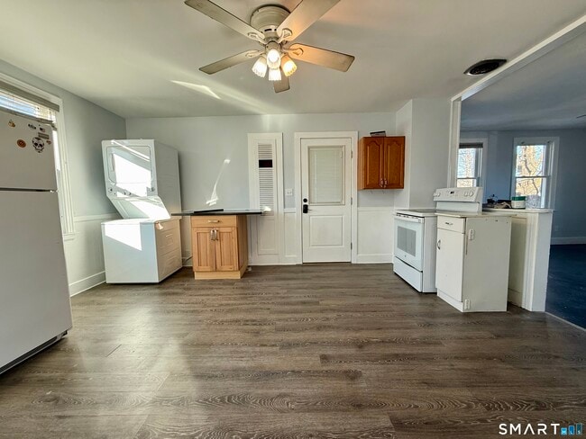 Building Photo - 30 Russell St