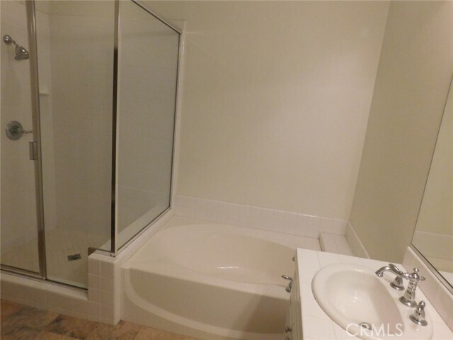 Building Photo - 3351 Via Mereno