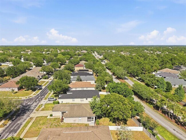 Building Photo - 13408 Teaberry Ln