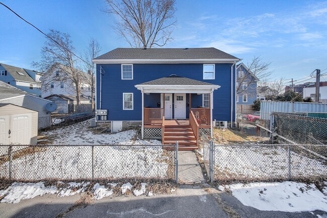 Building Photo - 11 Willet St