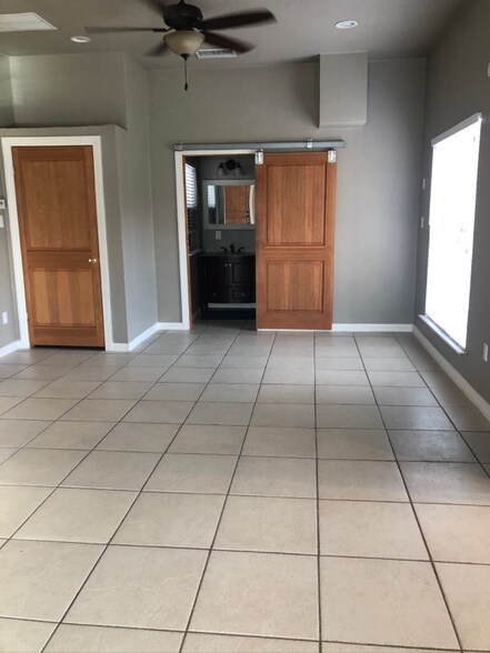 Building Photo - 5110 Ranchero Ln