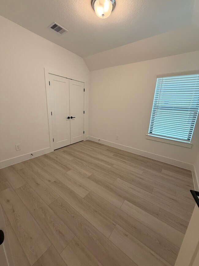 Building Photo - 24126 Prairie Crabapple Ct