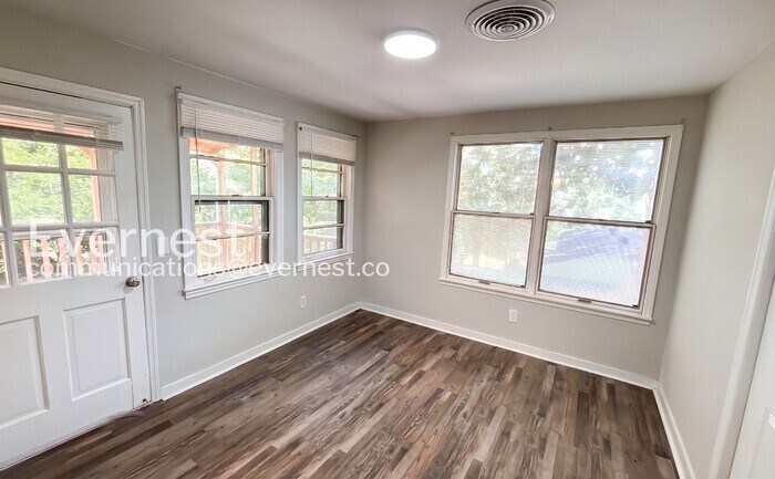 Building Photo - 3744 Thrushwood Dr