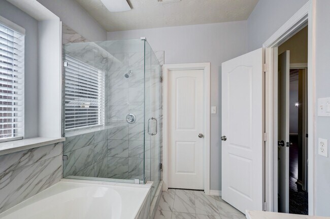 Building Photo - 19506 Arbor Pines Ln