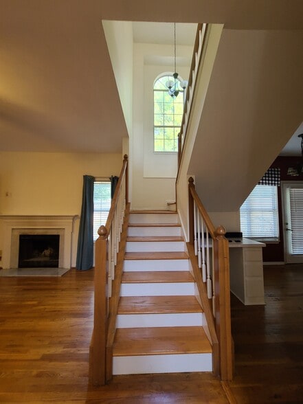 Building Photo - 104 Cavalcade Dr