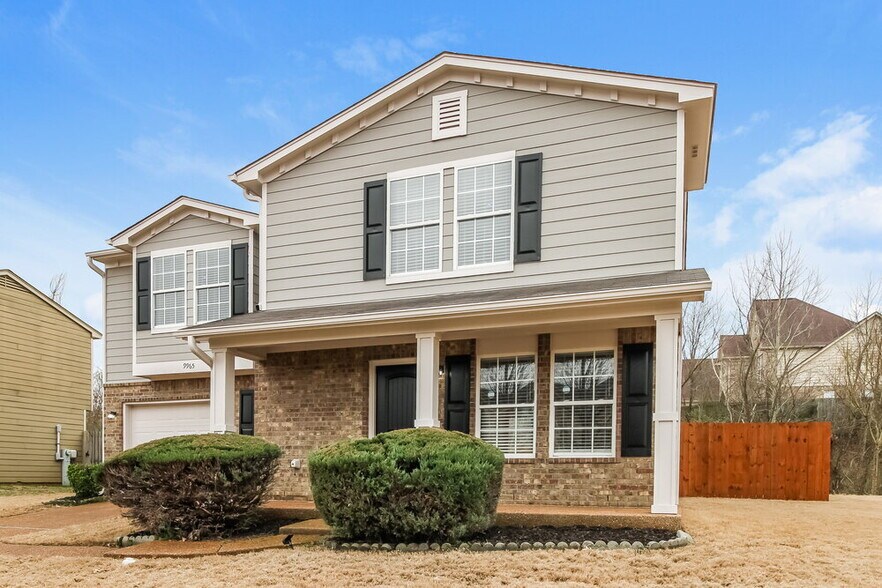 Building Photo - 9965 Branley Oak Dr