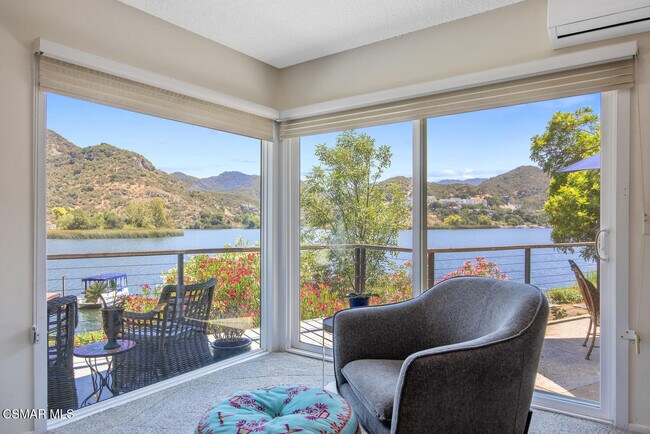 Building Photo - 498 Lake Sherwood Dr