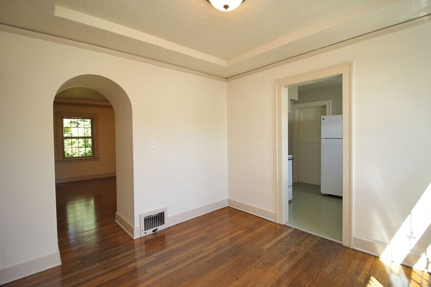 Building Photo - 2310 SE 22nd Ave