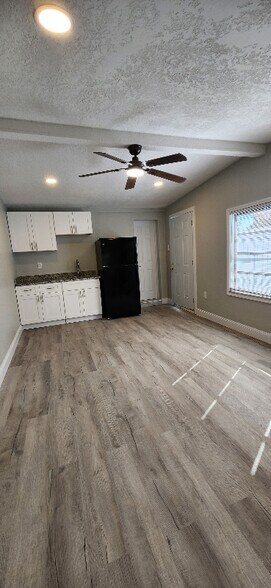 Building Photo - 5411 Spaatz Ave