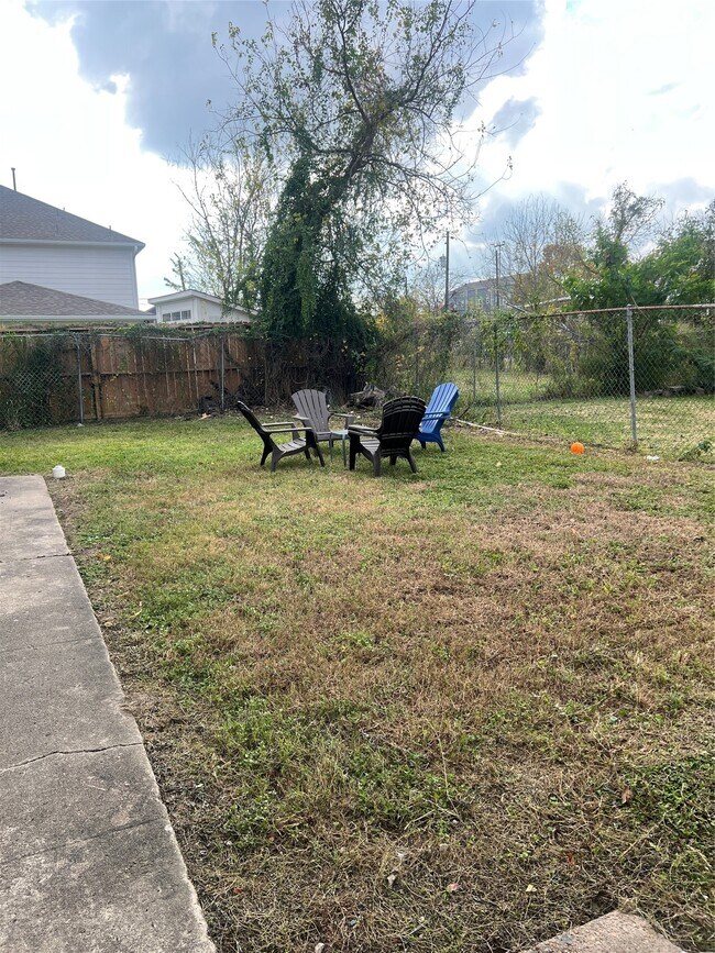 Building Photo - 3126 Webster St