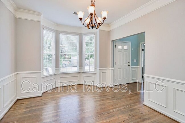Building Photo - 317 Waterton Way