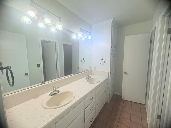 Building Photo - 3816 Havenbrook Cir