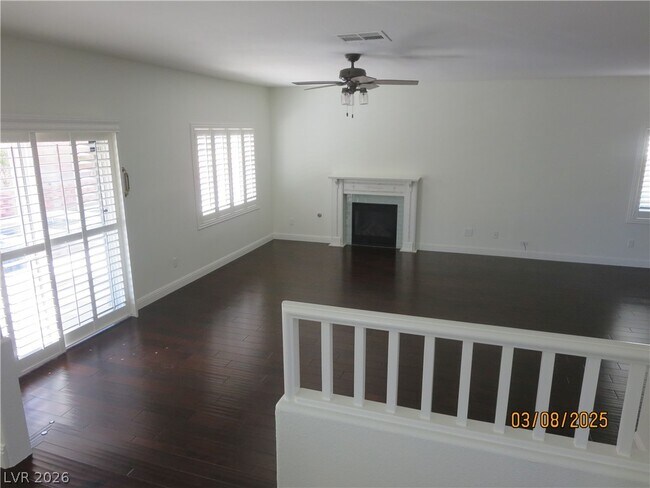 Building Photo - 499 Holly Hunt St