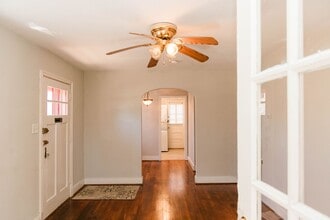 Building Photo - LEASING SPECIAL: 1/2 MONTH FREE IF SIGNED BY 8/10/2026