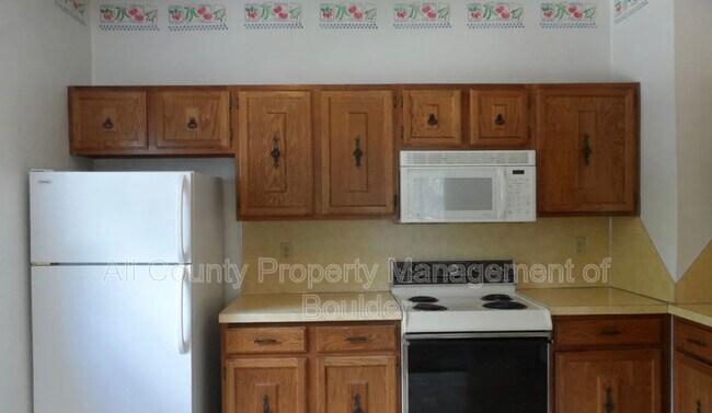 Building Photo - 841 Crisman Dr