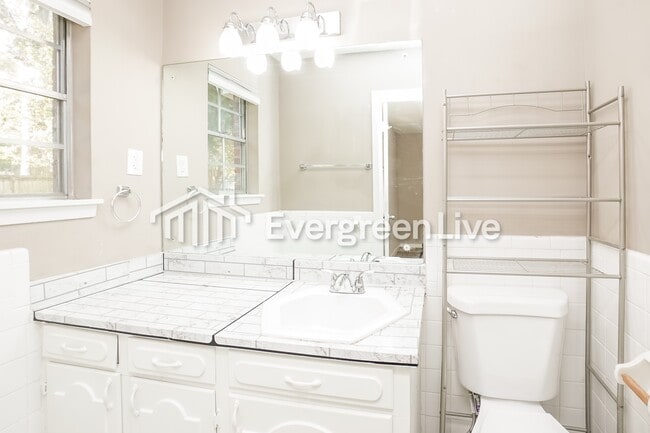 Building Photo - 5805 Baxter Dr