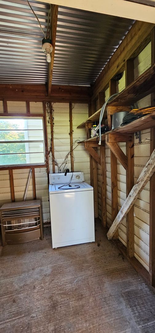 Building Photo - Cutie in the Country