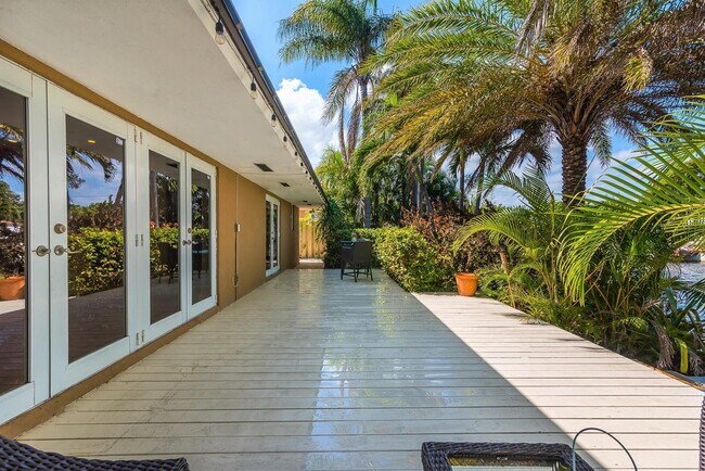 Building Photo - Northeast 16th Street, Fort Lauderdale, FL 33304 - 3 BR 3 BA single-family home