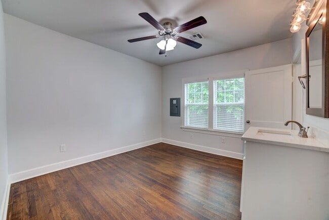 Building Photo - Charming 1920s Remodel | Historic Character with Modern Updates