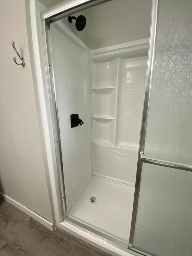 Building Photo - 309 Choker St SE