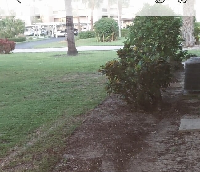 Building Photo - 3648 Boca Ciega Dr