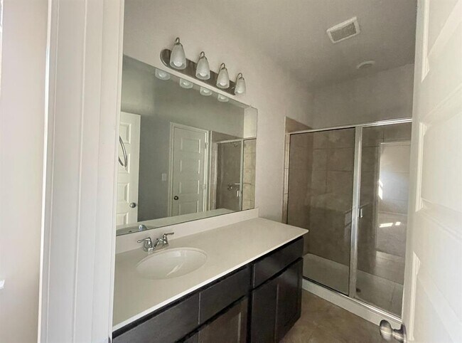 Building Photo - 2340 Pecan Island Dr