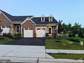 Building Photo - 2502 Vivaldi Ln