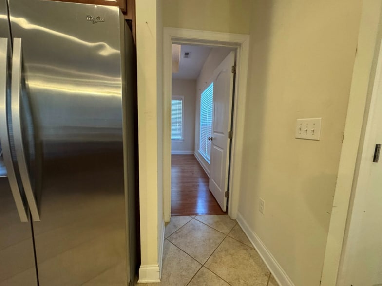 Building Photo - 1854 Juniper Dr