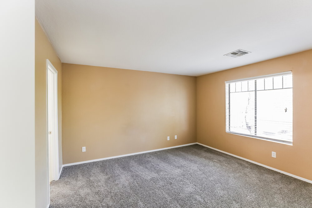 Building Photo - 12927 W Peppertree Ln