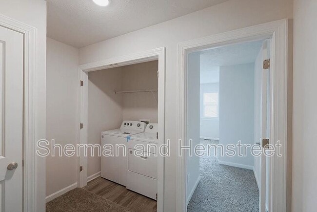 Building Photo - 2065 Lotus Dr