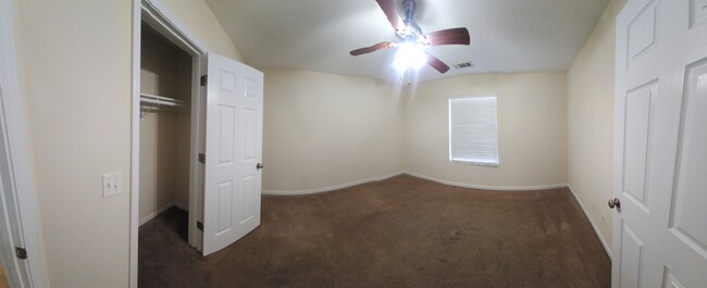 Building Photo - 313 S Bridgeport Dr