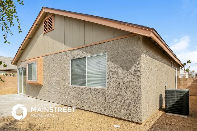 Building Photo - 2025 Havelina St