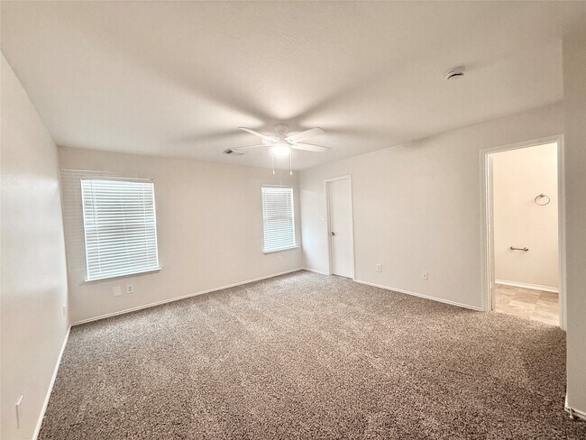 Building Photo - 5718 Highbury Ct
