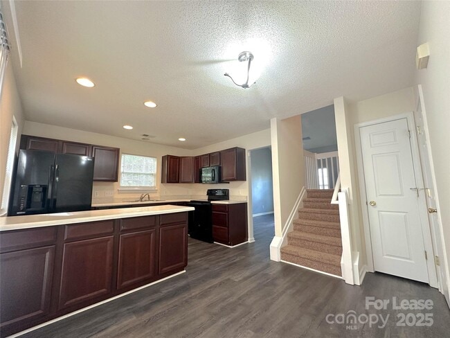 Building Photo - 3040 Caldwell Ridge Pkwy