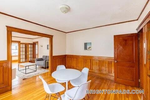 Building Photo - 90 Harriet St