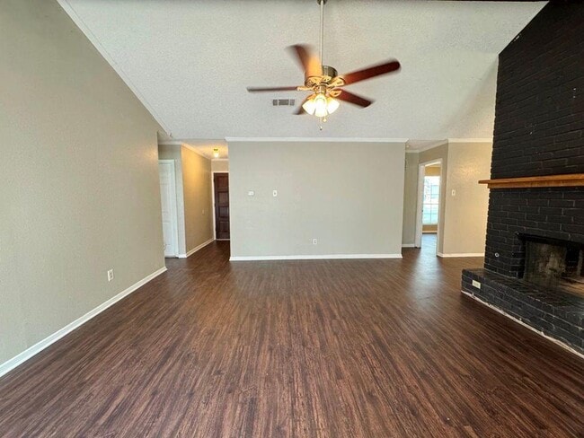 Building Photo - 1107 Spearson Ln