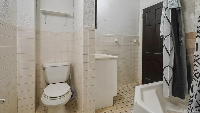 Building Photo - 252 S Tenth Ave
