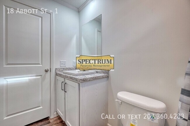 Building Photo - 18 Abbott St