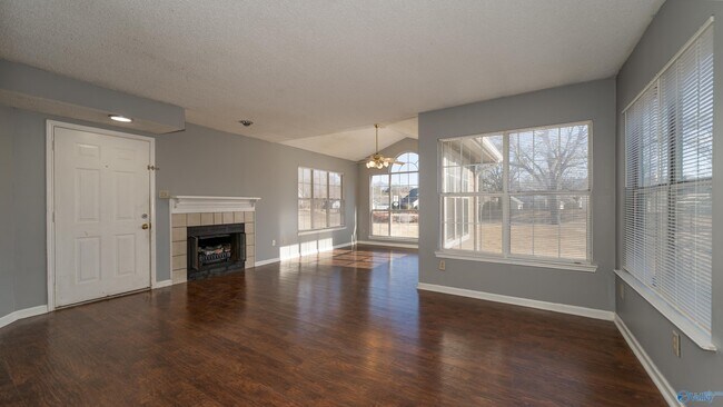Building Photo - 126 Waters Edge Ln