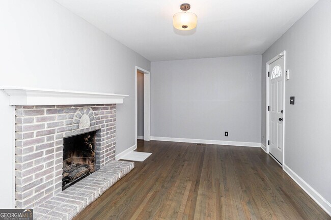 Building Photo - 1275 E Forrest Ave