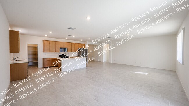 Building Photo - 17175 W Blue Sky Dr