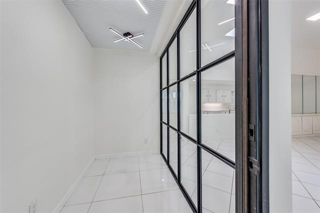 Building Photo - 3805 Brookhaven Cir